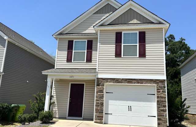 1071 Crescent Moon Loop Gallery 3
