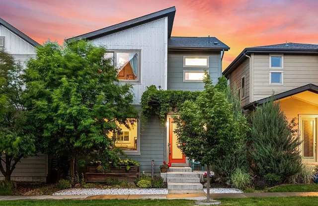 LUXURY MIDTOWN LIVING | PRIVATE BACKYARD RETREAT - Available NOW! photos photos