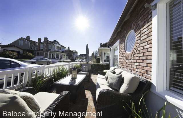 333 Apolena Gallery 2