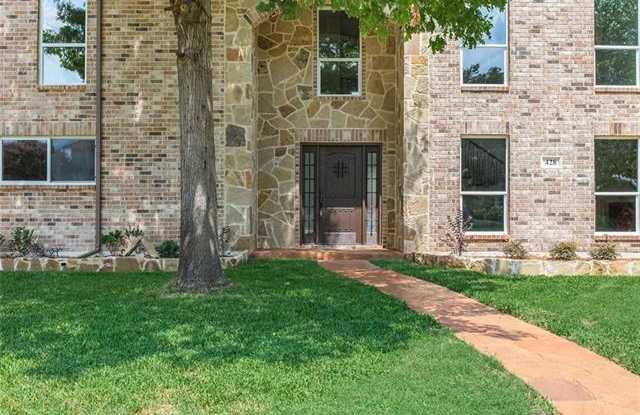 428 Bedford Drive Gallery 2