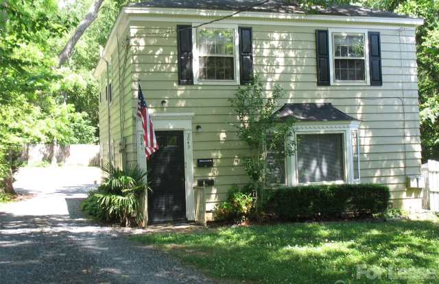 3043 Park Road Gallery 1