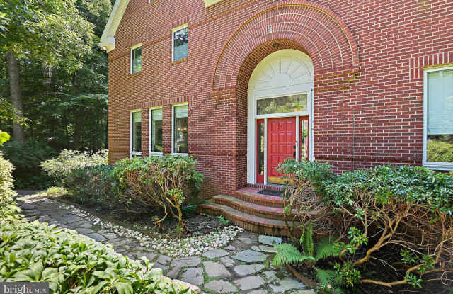 11101 ELMVIEW PLACE Gallery 3
