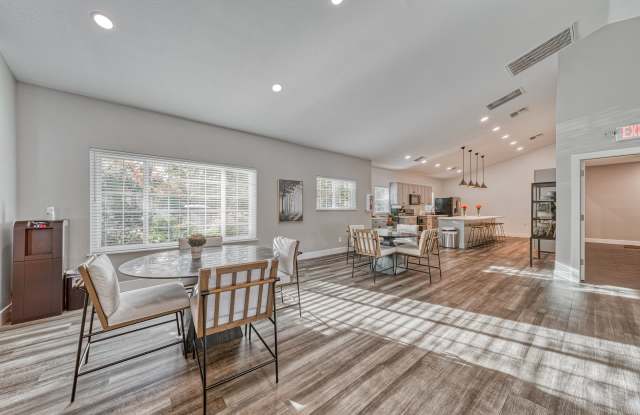 1661 Forest Avenue Apartments Gallery 3