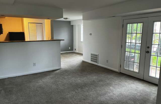 3 bedroom 1 bathroom - Markham View Hyattsville, MD - 2514 Markham Lane, Landover, MD 20785
