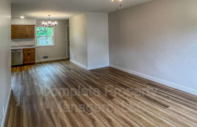 1405 West Clark Street Gallery 4