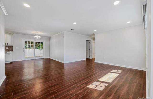 146 Saint Marks Place Gallery 4