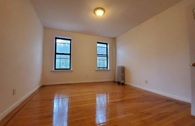 608 West 190th Street Gallery 3