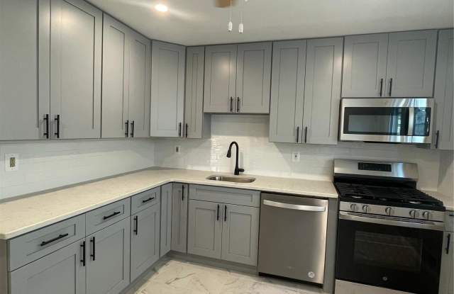 3 COLONIAL DR Gallery 3