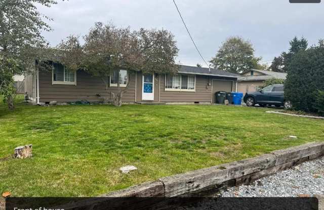 Adorable 3 Bedroom Home - 907 136th Street South, Parkland, WA 98444
