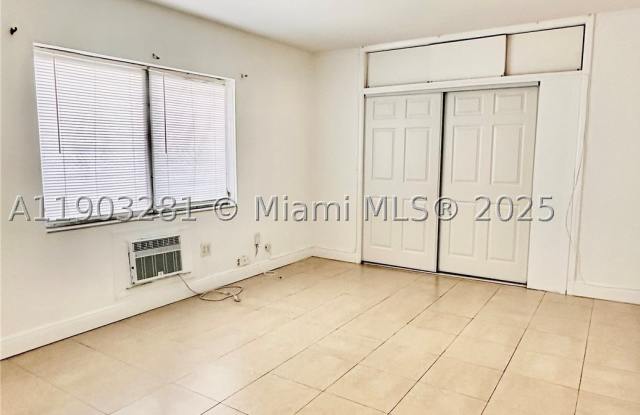 1955 Normandy Dr Gallery 4