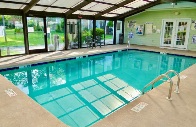 Furnished 2BR/2BA | Indoor + Outdoor Pools | Gym | Near Market Common Gallery 4