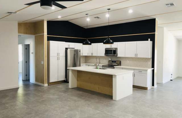 6014 S 45TH Place Gallery 2