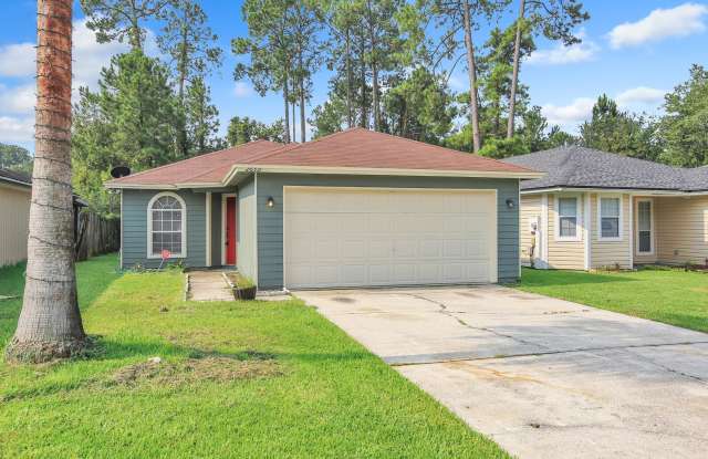 3 bedroom/ 2 bathroom home for rent in the heart of Southside! - 2659 Sam Houston Place, Jacksonville, FL 32246