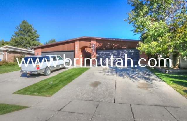 3671 South 2245 East Gallery 2