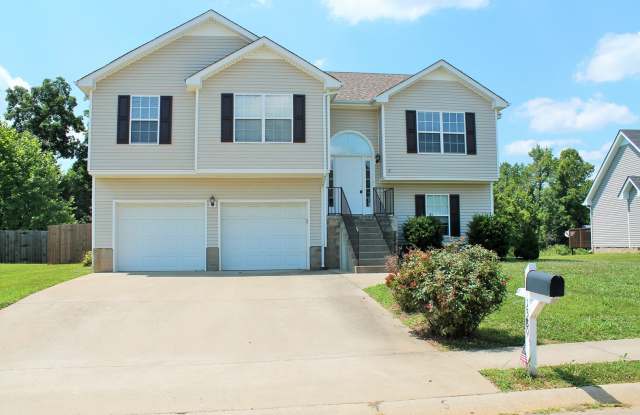 1389 Mutual Dr. Clarksville, TN 37042 Showings start 4/30/25 - 1389 Mutual Drive, Montgomery County, TN 37042
