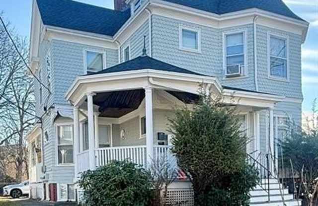 209 Cottage Street unit: 1 photos photos