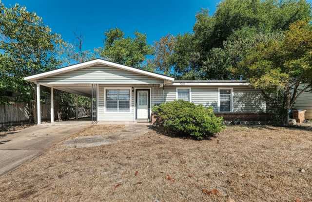 Cute 3/1 with carport! photos photos
