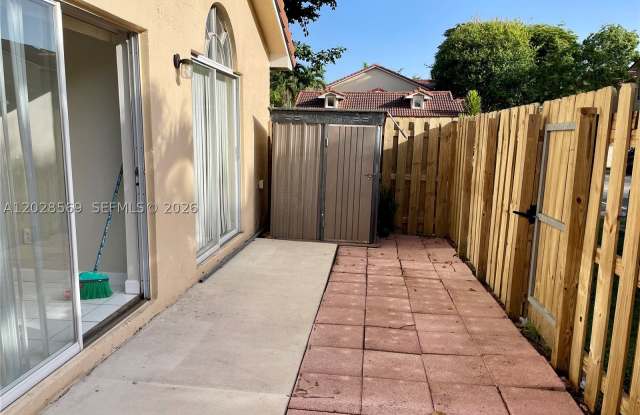 11050 SW 152nd Ct Gallery 1