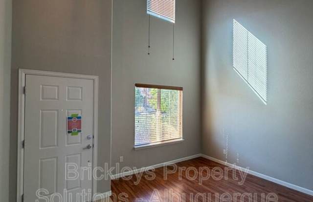 418 Paseo Roja Pl NE Gallery 4