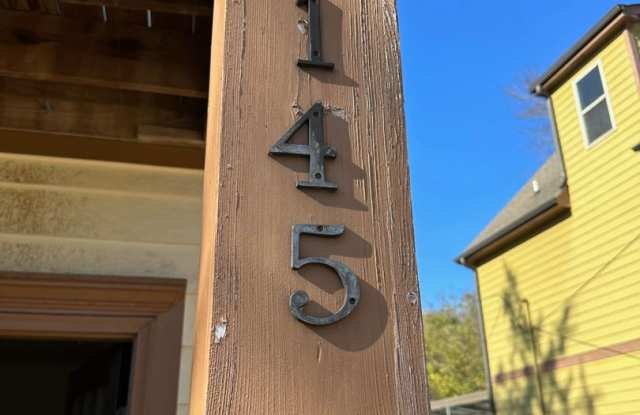 Four Bedroom Near Downtown Athens photos photos