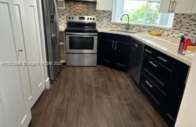 3457 NW 44th St photos photos