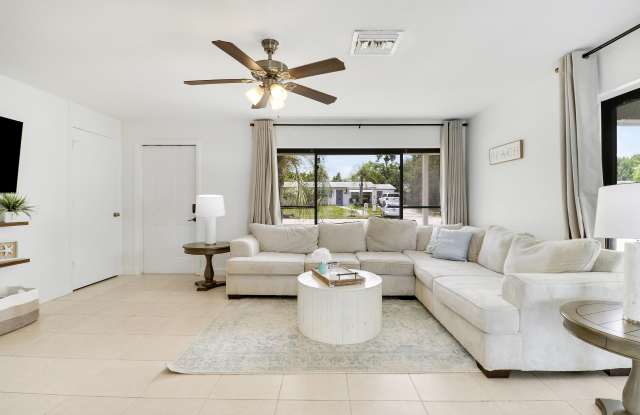3539 Everglades Road Gallery 3