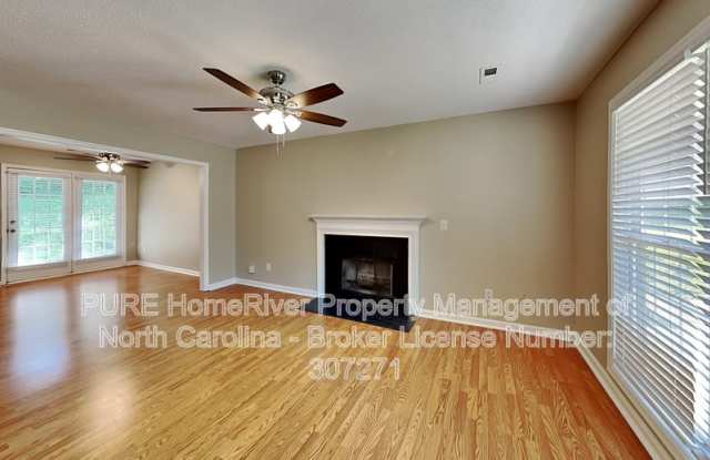822 Banner Oak Ct Gallery 3