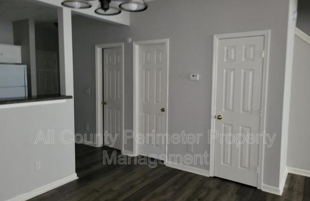 7620 Creekside Lane Gallery 4
