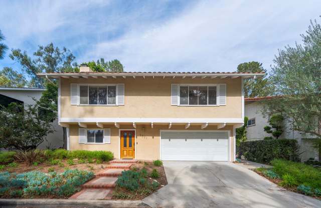 Charming 3-Bedroom Home with Spacious Yard and Scenic Views in Palos Verdes Estates photos photos
