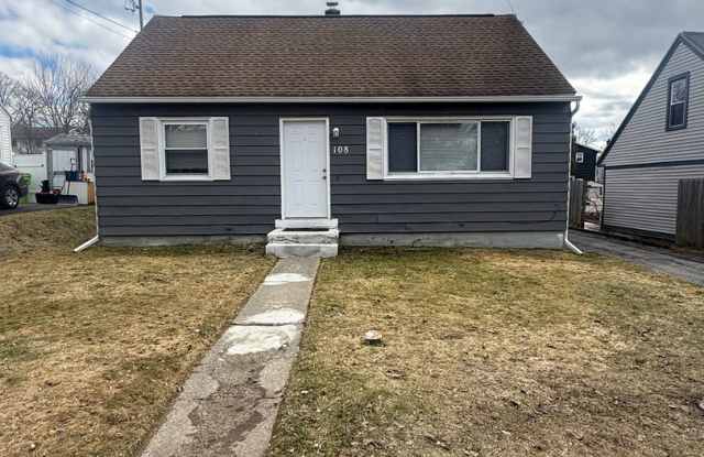 $999 Move in Special Offer !    3-4 Bedroom 1 Bath cape with garage in Liverpool Schools photos photos