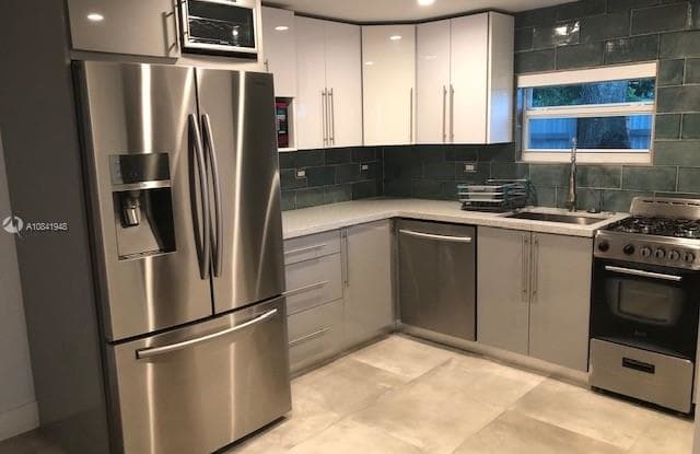 465 NE 131st St - 465 Northeast 131st Street, North Miami, FL 33161