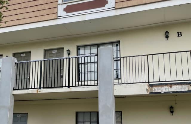 Charming 3-Bedroom, 2.5-Bath Townhome in Village Square Condominiums photos photos