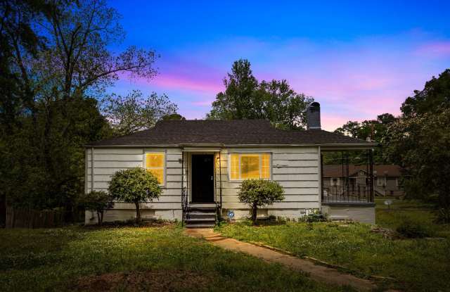 Beautifully Renovated 4 Bedroom 2 Bath Home Available now! photos photos