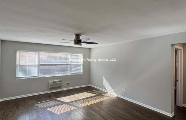 1325 West Sherwin Ave. Gallery 3
