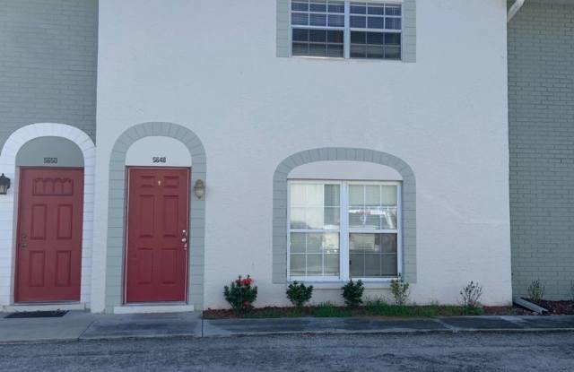 2/1.5 Townhome in Downtown New Port Richey - 5648 Townhouse Drive, New Port Richey, FL 34652