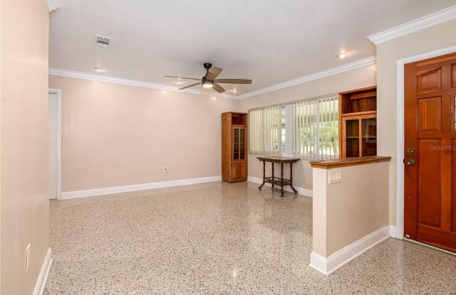 907 HILLSIDE Terrace Gallery 4
