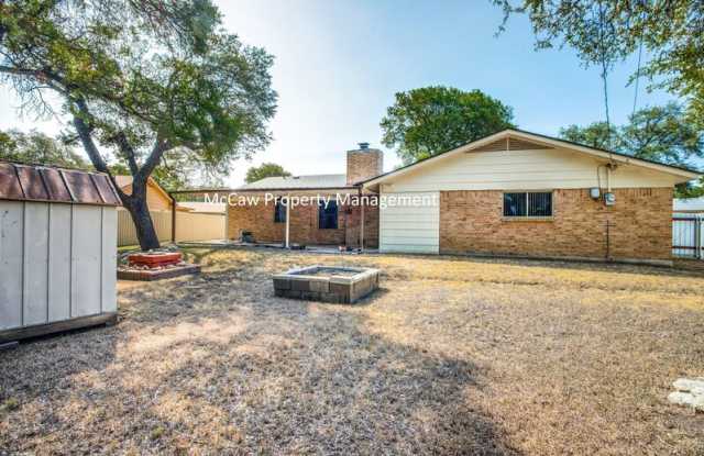 1110 Rhonda Lee Gallery 2