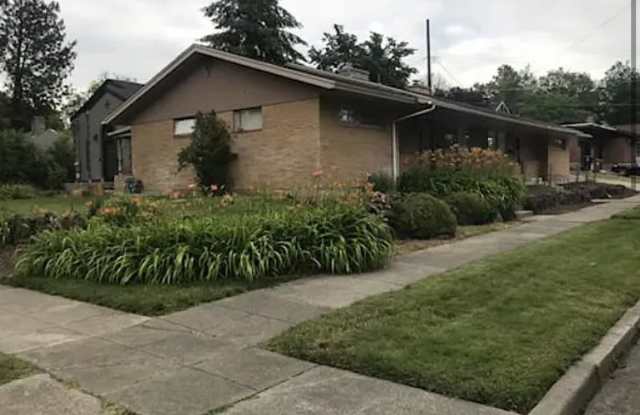 105 East 16th Avenue photos photos