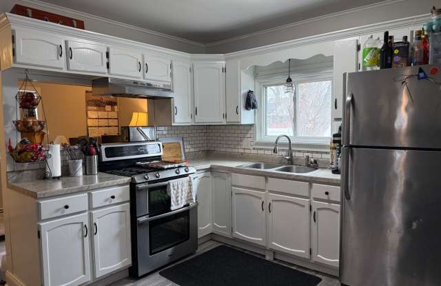 Charming Character Home with Screened Porch & Main Floor Laundry in North Branch Gallery 3