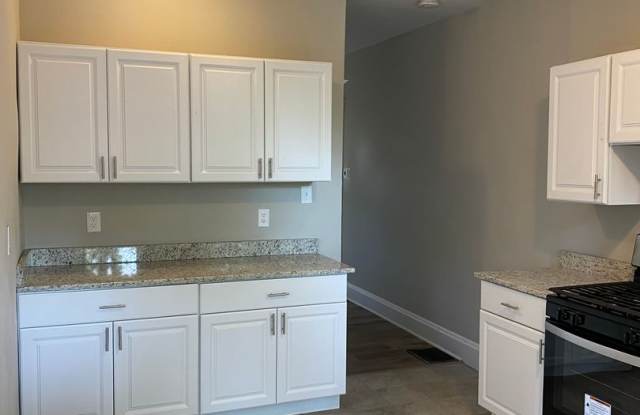 Spacious 4 bed in North College Hill photos photos