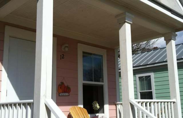 33-1 Cottage Grove DriveHwy 7 South Gallery 2