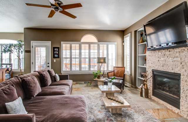 10584 Tigers Eye Gallery 3