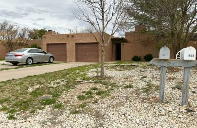 1621 S Union Ave photos photos