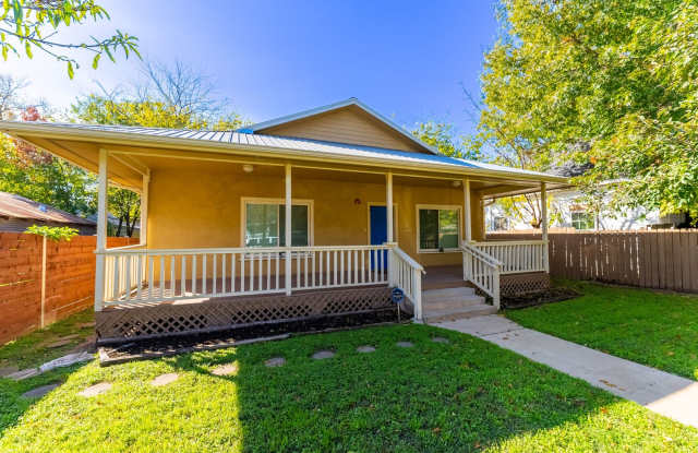 Captivating 3 Bedroom, 2 Bathroom, One-Story Retreat near Downtown ATX!!! photos photos