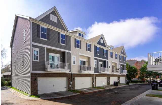 1028 Sharon Towns Drive Gallery 3