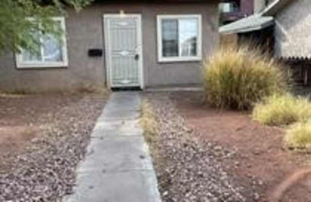 22 WYOMING Avenue - 22 Wyoming Avenue, Henderson, NV 89015