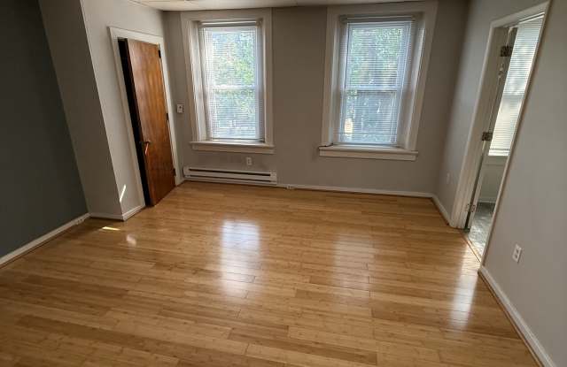 624 N Lime St APT 2 Gallery 4