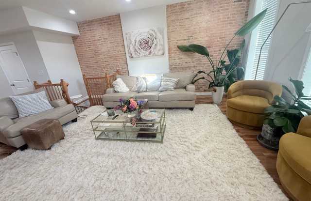 East District 3 BR/3.5 BA End Row Home w-Private Parking photos photos