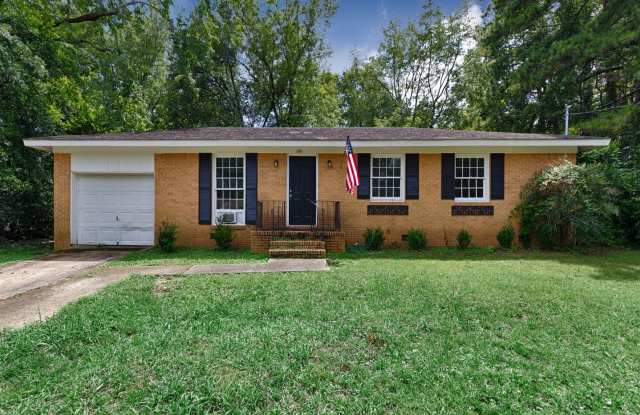 Newly renovated 3 bed/2 bath brick home - 3011 Love Avenue Northwest, Huntsville, AL 35816