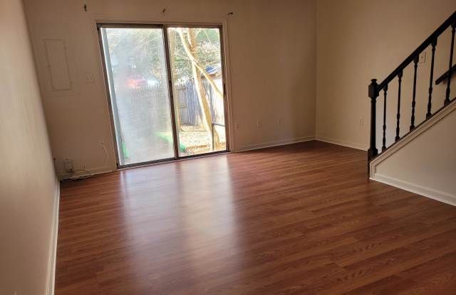 2856 LESTER LEE COURT Gallery 4